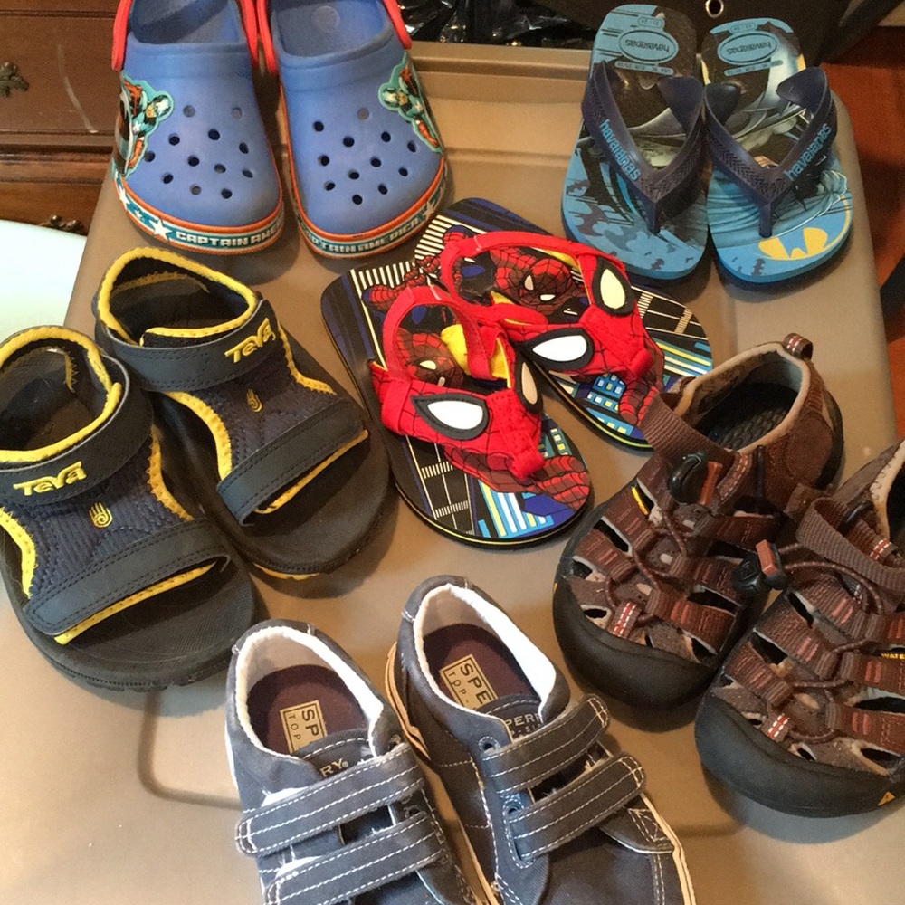 Sperry, Havaianas, Teva, Keen, Croc